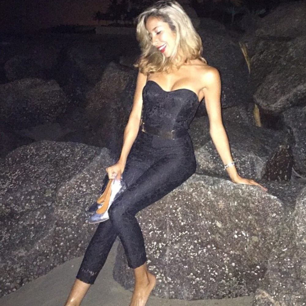 BLACK LACE CORSET BODYSUIT